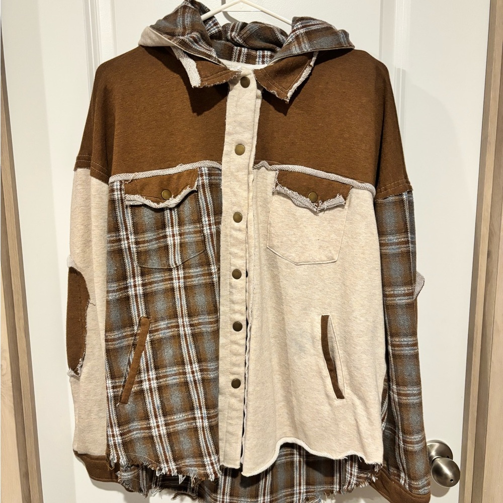 BKE Tan and Cream Plaid Jacket